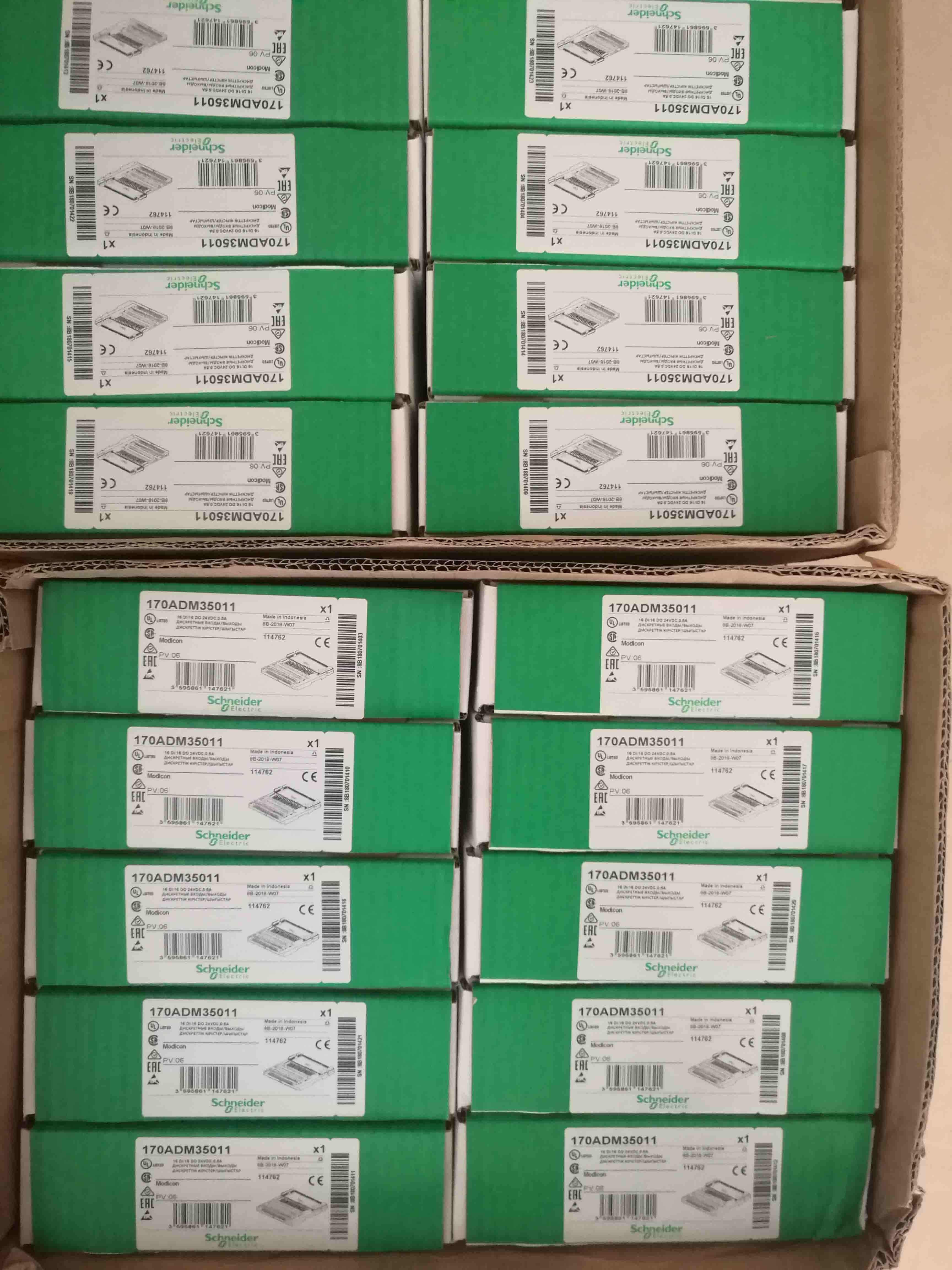 170ADM35011 Schneider Discrete I/O module Modicon Momentum Original Factory Sealed New