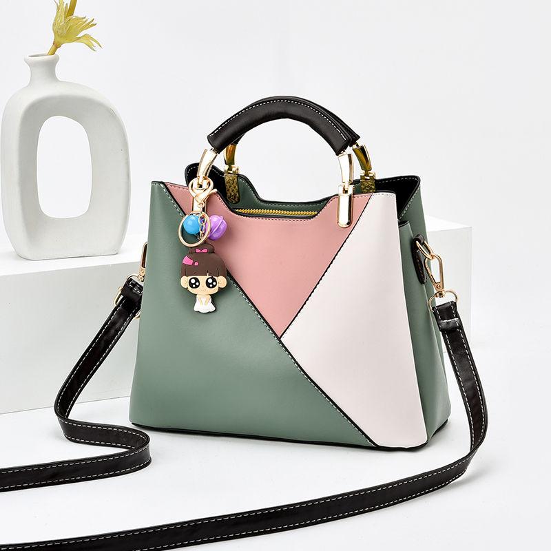 PUレザーバッグ女性2020春と夏のソフトレザートレンディなワンショルダーハンドバッグ多層大容量