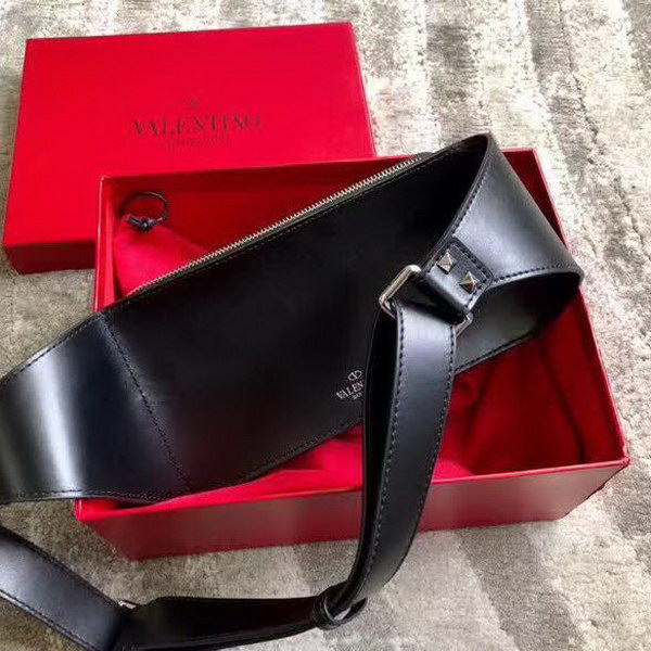 【原版皮】华伦天奴/Valentino 腰包，采用进口南非皮精心裁制而成，涂鸦大logo，简易设计，容量大，男生女生都可以用哦，款号：0056