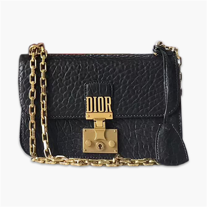 【原版皮】迪奥/Dior 链条包，选用大象纹小牛皮裁制而成，饰以精致又摩登复古品牌标识锁扣，很有年代感，搭配链条肩带，真是perfect，款号：M5816