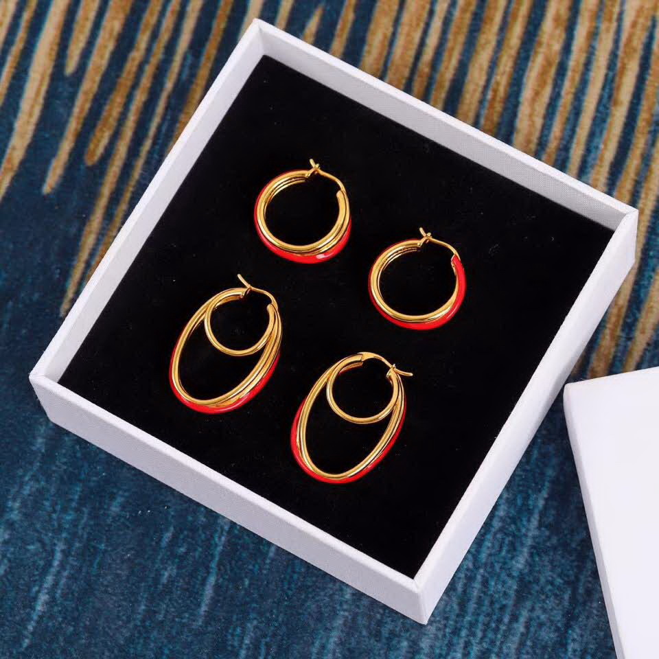 20秋季最新专柜款-Celine最新爆款系列红边金色圈圈耳环，满足你的各种场合搭配，一百万个推荐