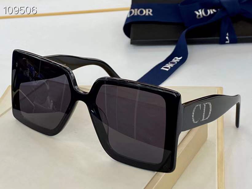 ☆「时尚达人首选」迪奥Dior☆2020全网最新太阳眼镜流行趋势销量排行第一,让你做最耀眼最酷的时尚达人