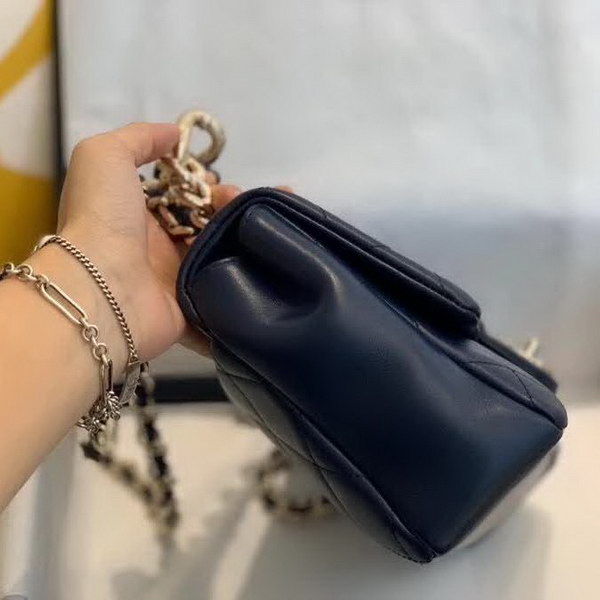 【原版皮】香奈儿/Chanel 亚克力手拎包，采用柔软细腻的进口小羊皮，经典菱格走线，单肩斜挎多用包，小香一直秉承简洁风格，低调奢华，也着实百搭，大号实用，小号俏皮：AS1354