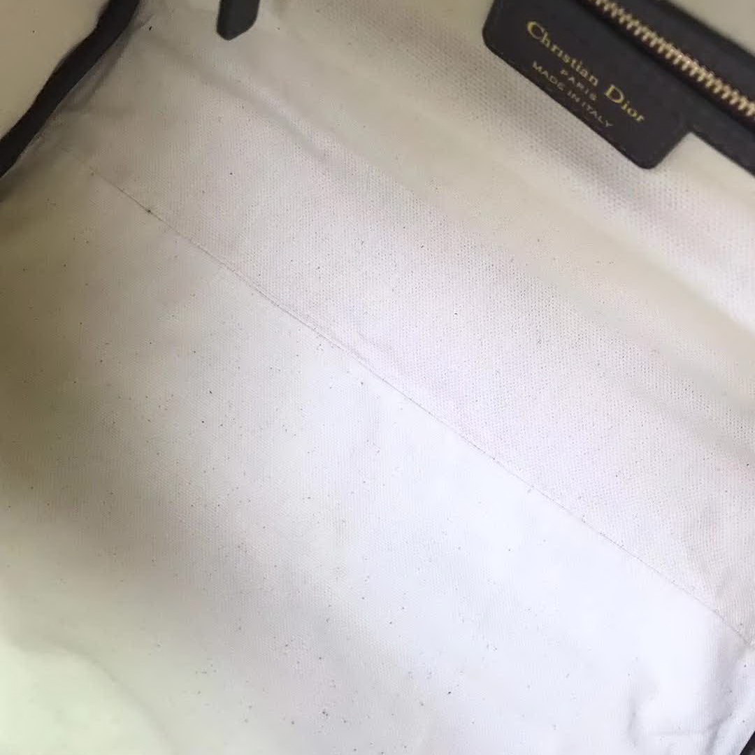 【原版皮】迪奥/Dior 枕头包，选用Oblique提花帆布搭配同色系牛皮皮革裁制而成，经典大方，简约时尚