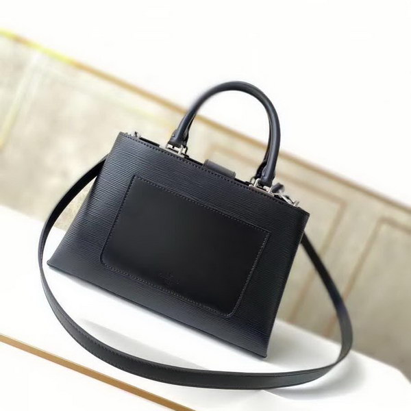 【原版皮】路易威登/LV 手袋，以Taurillon皮革勾勒挺括构型袋身，顶部手柄实现优雅手提，可拆卸肩带方便斜挎，款号：M51333