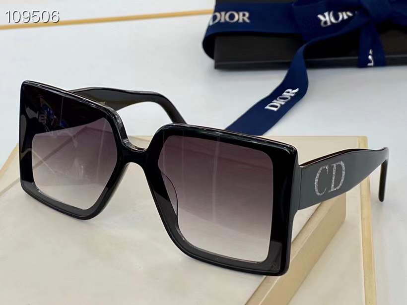 ☆「时尚达人首选」迪奥Dior☆2020全网最新太阳眼镜流行趋势销量排行第一,让你做最耀眼最酷的时尚达人