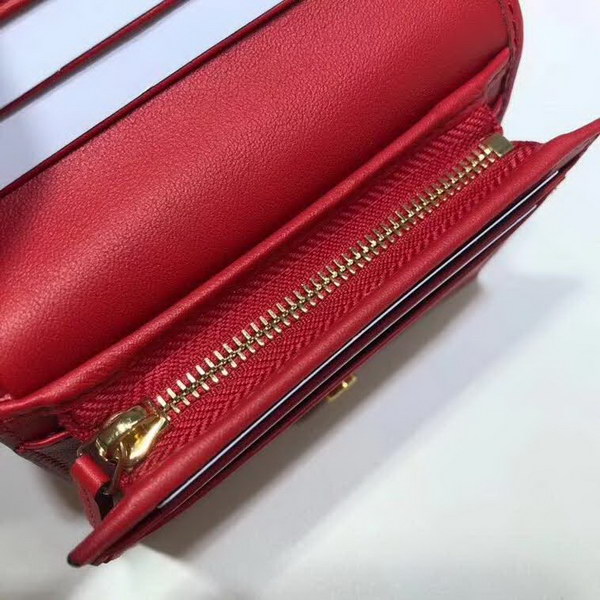 【原版皮】古驰/Gucci 苹果钱夹，为庆祝情人节推出的特别系列单品，融入了卡通风格的苹果图案，与品牌的双G字母交织图案巧妙搭配，尽显趣致设计，款号：624641