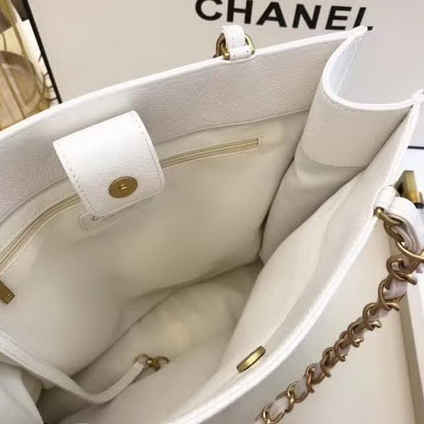 【原版皮】香奈儿/Chanel 大Logo全皮购物包，实用型设计理念，进口小牛皮，大容量，日常上班A4文件妥妥的，大小正好款式也不挑服装 ，休闲，裙装都可轻松驾驭，款号： AS1945