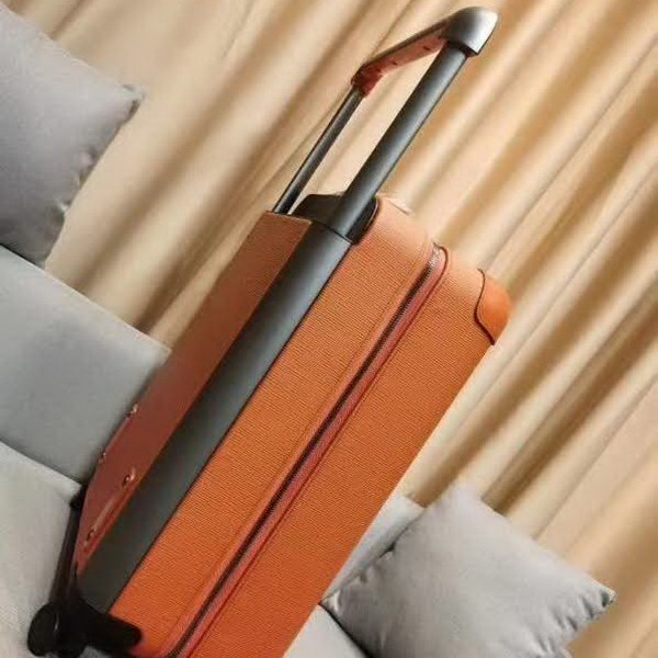 路易威登/LV 旅行箱，釆用经典水波纹系列，变色皮，铝制宽拉杆时尚大气，独特设计理念，时尚潮流，众多明星同款