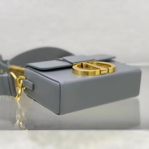 【原版皮】迪奥/Dior 30Montaigne Mini Box全皮系列，极简，高级的，带着随性的慵懒感觉，虽然说是小号，容量也是很能打的，上身无敌好看，款号：M9204