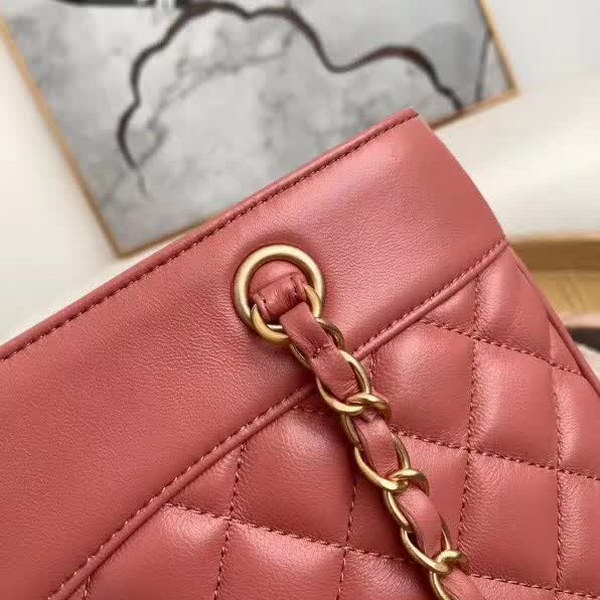 【原版皮】香奈儿/Chanel 购物袋，明星贵妇们的最佳新宠，小香棱格概念，皮链袋，双C标志，一眼钟情，采用进口小羊皮，柔软细腻，皮质独特，纹络更显高档质感，款号：57030