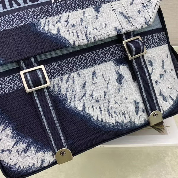 【原版皮】迪奥/Dior Camp邮差包，帆布面料舒适随意，最完美的一点是它除了斜挎外还能当背包，慵懒，复古风格，款号：M1271