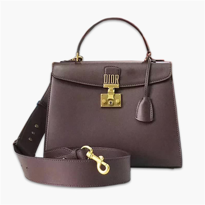 【原版皮】迪奥/Dior 手提包，选用平纹小牛皮裁制而成，饰以品牌标识字母锁扣，低调奢华，简约时尚
