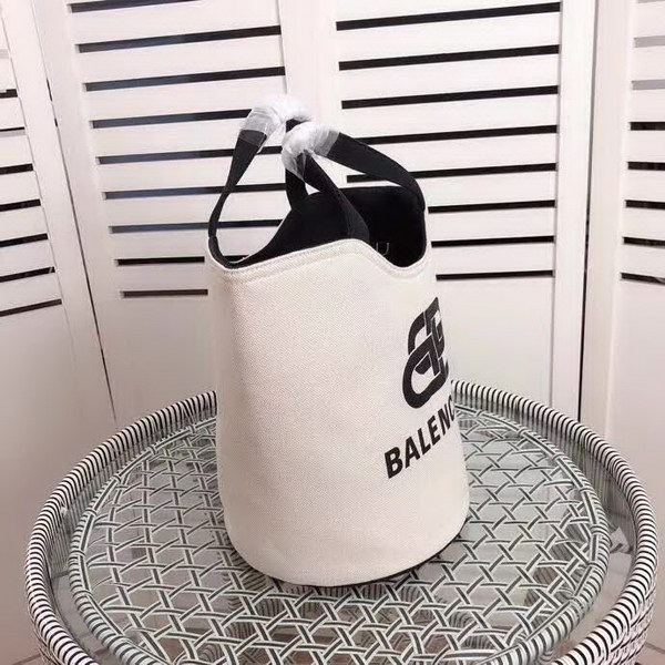 【原版皮】巴黎世家/Balenciaga, 帆布水桶手提包，黑白设计正面大小logo相衬，经典设计简约不轻易过时，帆布包轻盈易携带，容量却很赞，手提斜挎都是棒棒的