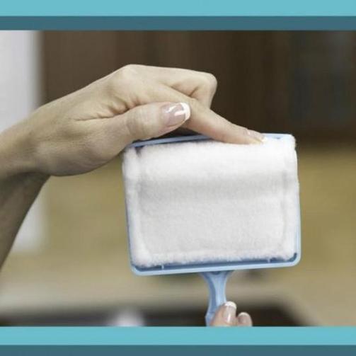 Adjustable Conforming Baseboard Cleaning Duster