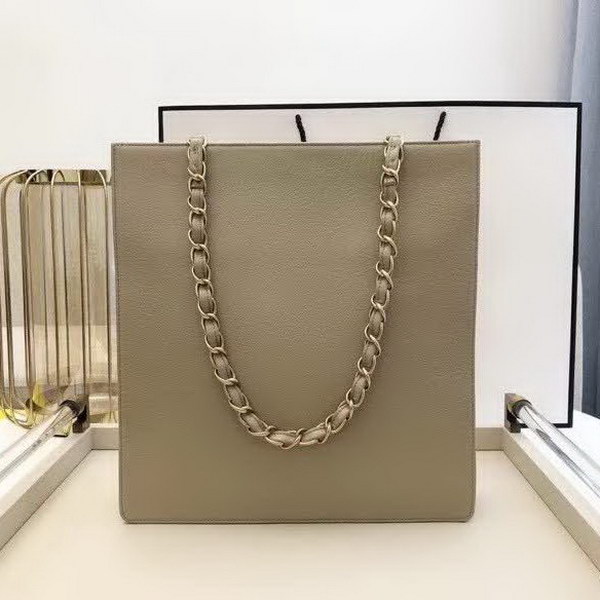 【原版皮】香奈儿/Chanel 大Logo全皮购物包，实用型设计理念，进口小牛皮，大容量，日常上班A4文件妥妥的，大小正好款式也不挑服装 ，休闲，裙装都可轻松驾驭，款号： AS1945