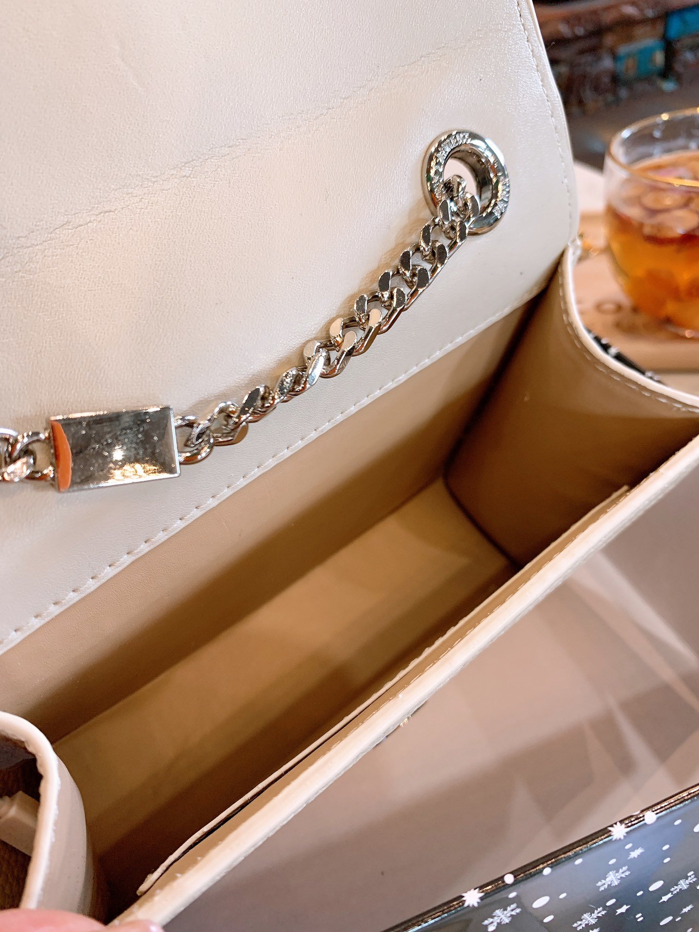 YSL LB0912005020105 size: 18x14cm