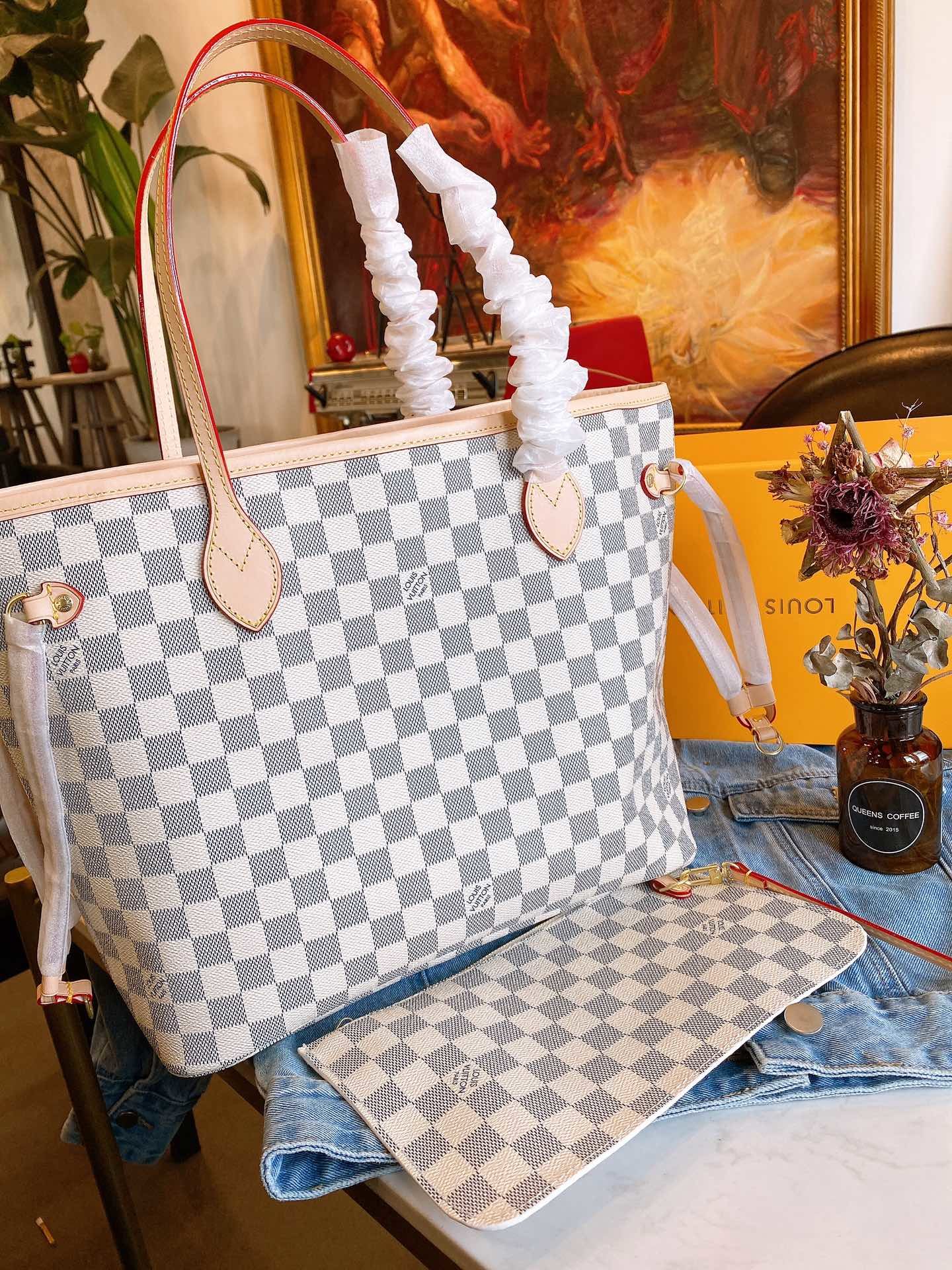 LOUIS VUITTON LB0122005020110 size: 32x15x29cm