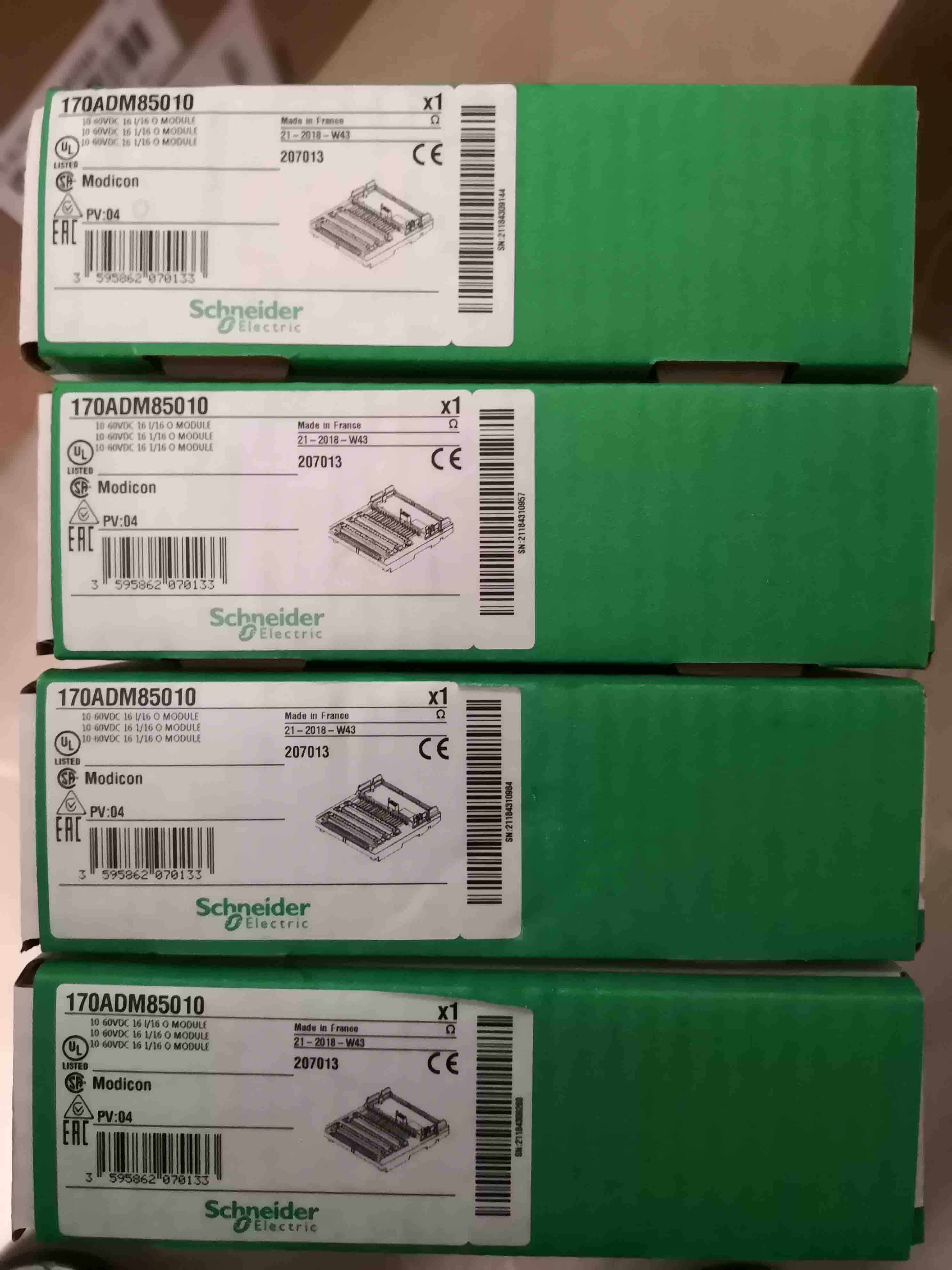 170ADM85010 Schneider Discrete I/O module Modicon Momentum Original Factory Sealed New