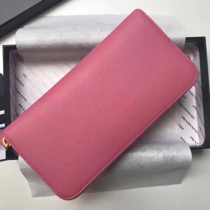 【原版皮】普拉达/Prada 拉链钱夹，选用十字纹小牛皮裁制而成，正面点缀金色散字徽标，尽显高档时尚，低调而又奢华，款号：1ML506