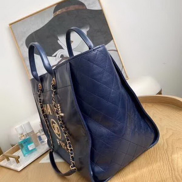 【原版皮】香奈儿/Chanel 购物袋 ，采用进口油腊牛皮，配顶级精美古铜金五金，非常高档新颖独特，休闲又时尚、又会掀起一股热潮，五金 ogo镶珍珠，款号：AS8375