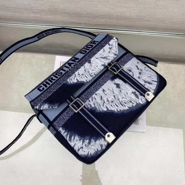 【原版皮】迪奥/Dior Camp邮差包，帆布面料舒适随意，最完美的一点是它除了斜挎外还能当背包，慵懒，复古风格，款号：M1271