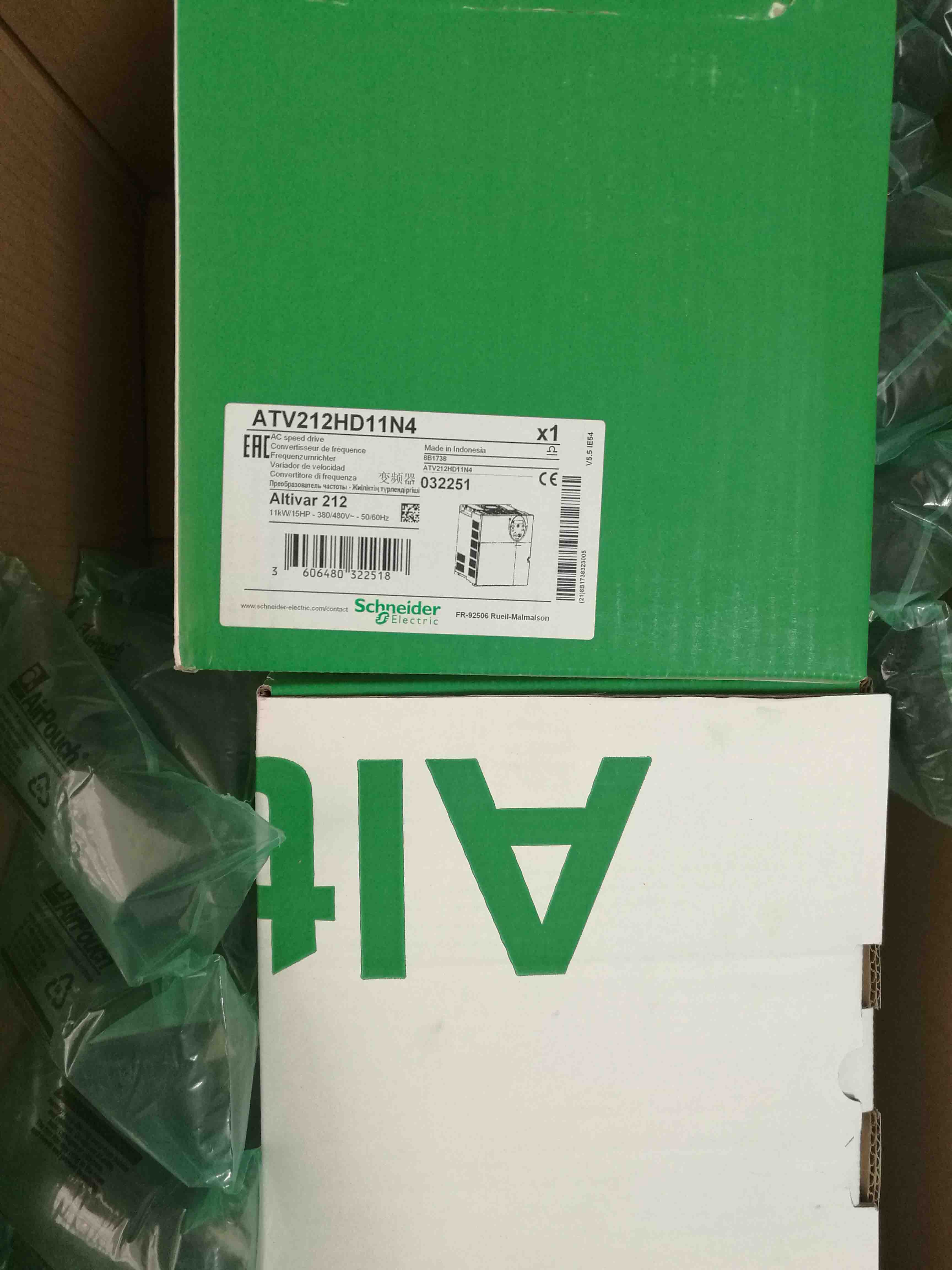 ATV212HD11N4 Schneider Variable speed drive 11kW Brandy Original Factory Sealed New