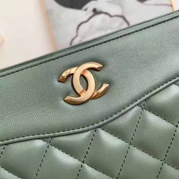 【原版皮】香奈儿/Chanel 购物袋，明星贵妇们的最佳新宠，小香棱格概念，皮链袋，双C标志，一眼钟情，采用进口小羊皮，柔软细腻，皮质独特，纹络更显高档质感，款号：57030