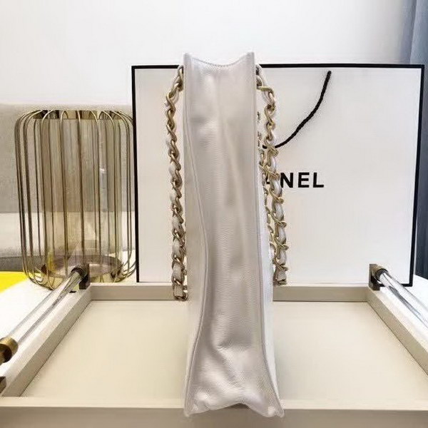 【原版皮】香奈儿/Chanel 大Logo全皮购物包，实用型设计理念，进口小牛皮，大容量，日常上班A4文件妥妥的，大小正好款式也不挑服装 ，休闲，裙装都可轻松驾驭，款号： AS1945