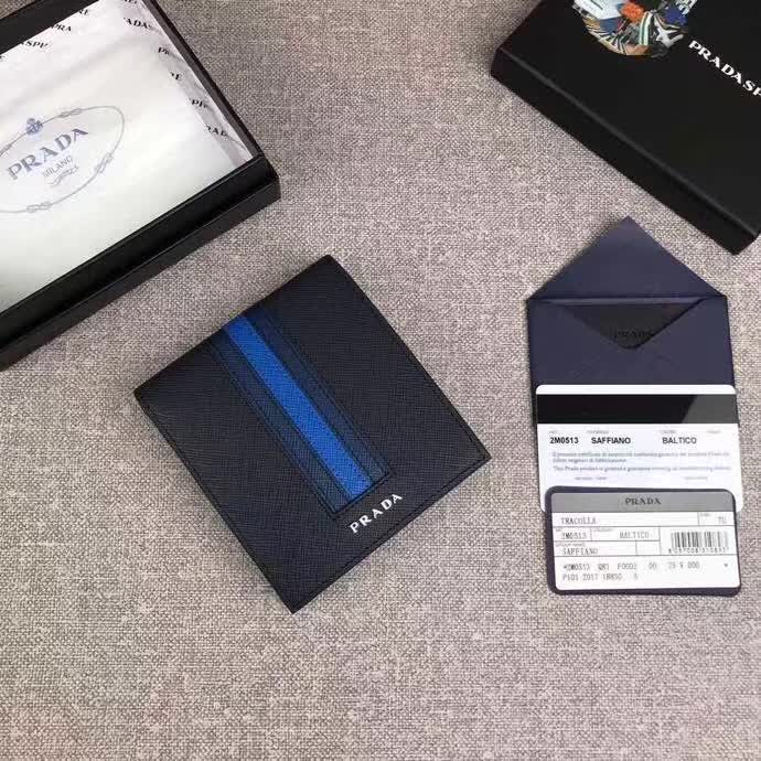 【原版皮】普拉达/Prada 短款钱夹，选用十字纹小牛皮镶嵌彩带皮革裁制而成，精湛走线均匀整齐，做工精湛，款号：2M0513