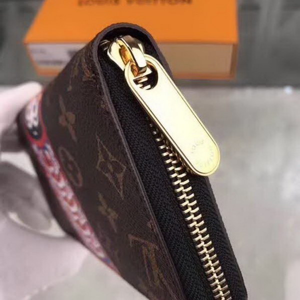 【原版皮】路易威登/LV 拉链钱夹，取材Monogram帆布，借鉴山本宽斋的艺术特色，缤纷展现歌舞伎，脸谱元素，出心裁的戏剧设计风格，款号：M67258