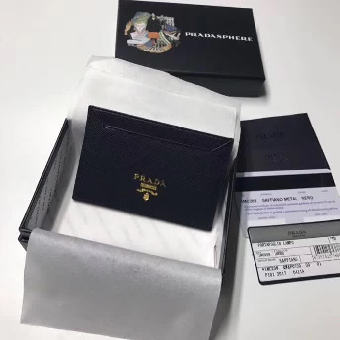 【原版皮】普拉达/Prada 卡包，选用十字纹牛皮裁制而成，精湛走线均匀整齐，油边顺滑，做工精致如图可见，款号：1MC208