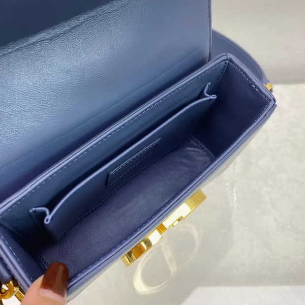 【原版皮】迪奥/Dior 30Montaigne Mini Box全皮系列，极简，高级的，带着随性的慵懒感觉，虽然说是小号，容量也是很能打的，上身无敌好看，款号：M9204