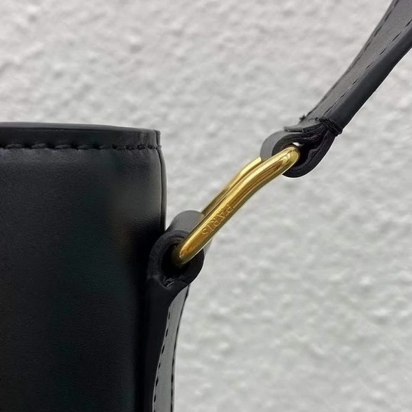 【原版皮】赛琳/Celine 小牛皮水桶，芭比Lisa代言款，黄褐棕牛皮搭配金色金属既高级又抢眼,款号：193043