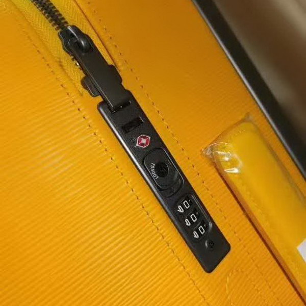 路易威登/LV 旅行箱，釆用经典水波纹系列，变色皮，铝制宽拉杆时尚大气，独特设计理念，时尚潮流，众多明星同款