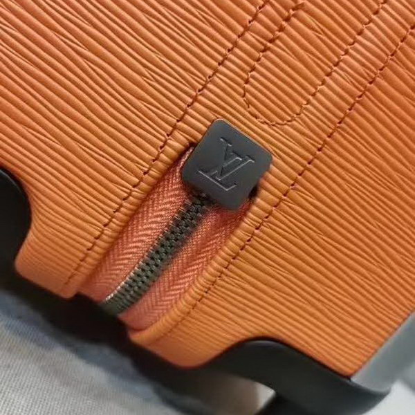 路易威登/LV 旅行箱，釆用经典水波纹系列，变色皮，铝制宽拉杆时尚大气，独特设计理念，时尚潮流，众多明星同款