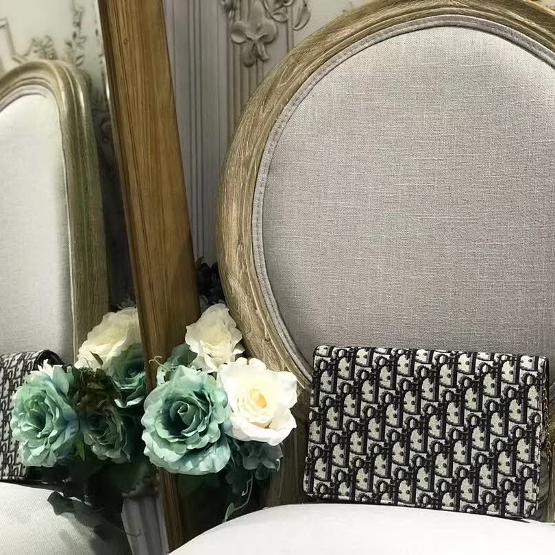 【原版皮】迪奥/Dior 链条包，选用Oblique提花帆布搭配同色系牛皮皮革裁制而成，缀以D字徽标设计，拆了链条又能当手包，另配：手挽带一条