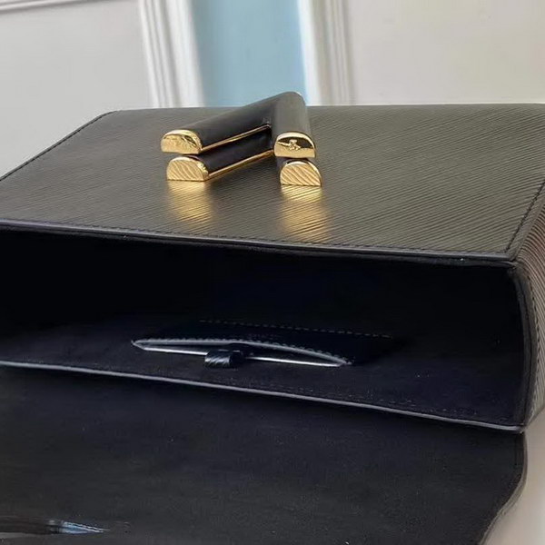 【原版皮】路易威登/LV Twist 手袋，采用简约纯色渲染标志性Epi皮革，再以哑光金属件释放前卫张力，小巧构型搭配波浪底部设计，暗藏充裕容量玄机，款号：M50282