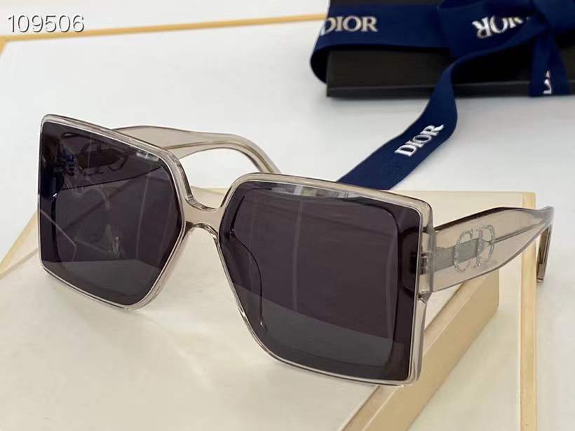 ☆「时尚达人首选」迪奥Dior☆2020全网最新太阳眼镜流行趋势销量排行第一,让你做最耀眼最酷的时尚达人