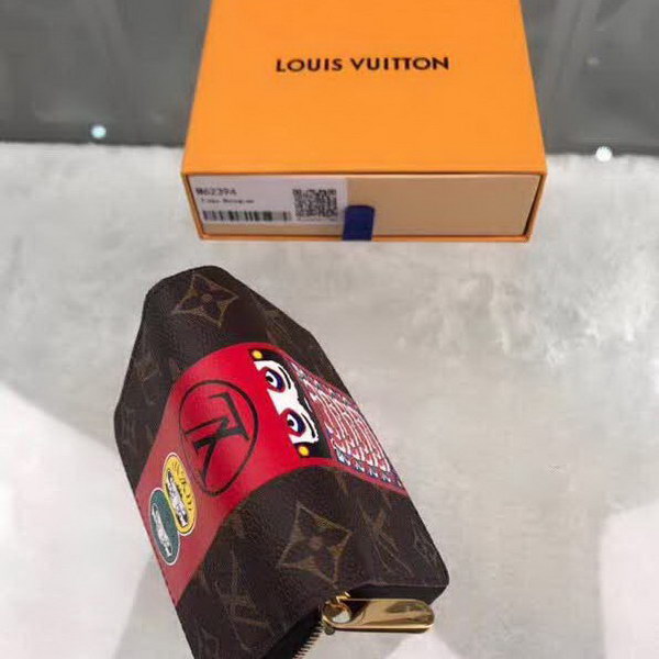 【原版皮】路易威登/LV 拉链零钱包，取材Monogram帆布，借鉴山本宽斋的艺术特色，缤纷展现歌舞伎，脸谱元素，外形小巧且极为实用，款号：M62394