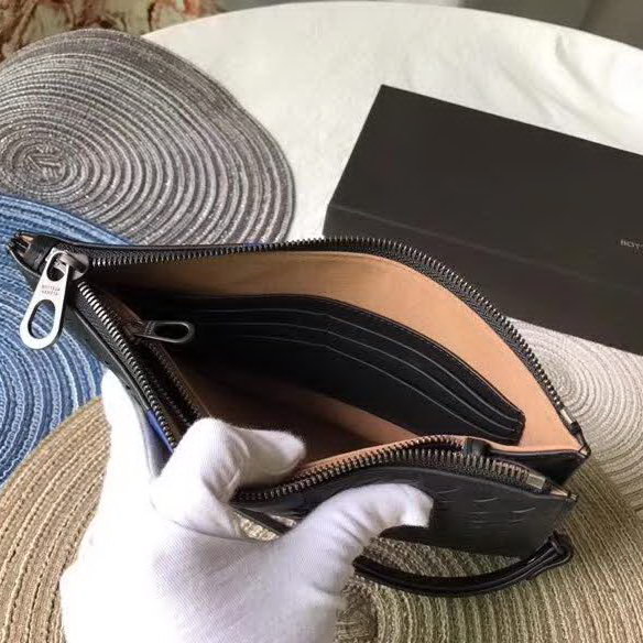 【原版皮】宝缇嘉/Bottega Veneta 手包，经典爆款，选用打蜡牛皮裁制而成，点缀刺绣格纹图案，款号：30629