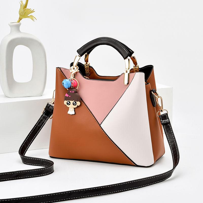 PUレザーバッグ女性2020春と夏のソフトレザートレンディなワンショルダーハンドバッグ多層大容量