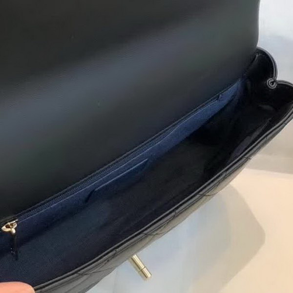 【原版皮】香奈儿/Chanel 亚克力手拎包，采用柔软细腻的进口小羊皮，经典菱格走线，单肩斜挎多用包，小香一直秉承简洁风格，低调奢华，也着实百搭，大号实用，小号俏皮：AS1354