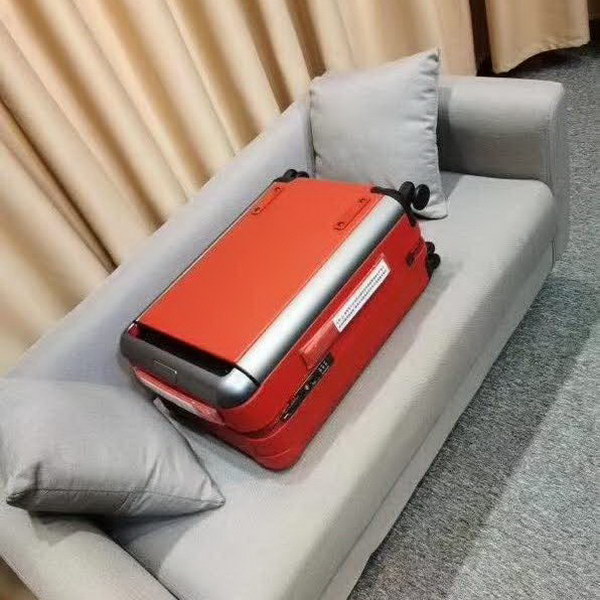 路易威登/LV 旅行箱，釆用经典水波纹系列，变色皮，铝制宽拉杆时尚大气，独特设计理念，时尚潮流，众多明星同款