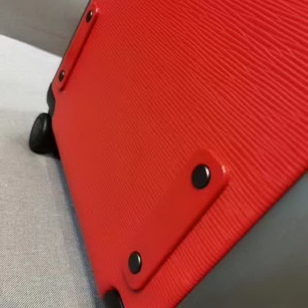 路易威登/LV 旅行箱，釆用经典水波纹系列，变色皮，铝制宽拉杆时尚大气，独特设计理念，时尚潮流，众多明星同款