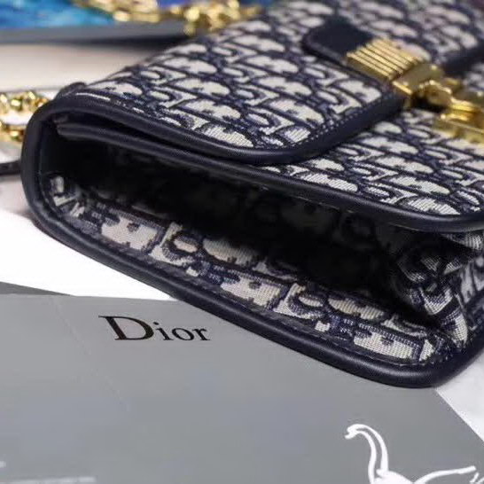 【原版皮】迪奥/Dior 肩背包，选用Oblique提花帆布搭配同色系牛皮皮革裁制而成，饰以品牌字母徽标锁扣