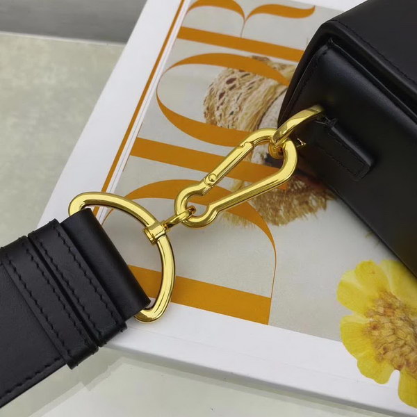 【原版皮】迪奥/Dior 30Montaigne Mini Box全皮系列，极简，高级的，带着随性的慵懒感觉，虽然说是小号，容量也是很能打的，上身无敌好看，款号：M9204