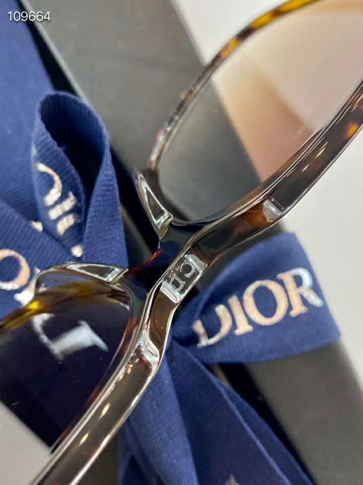 ☆「时尚达人首选」迪奥Dior☆2020全网最新太阳眼镜流行趋势销量排行第一,让你做最耀眼最酷的时尚达人