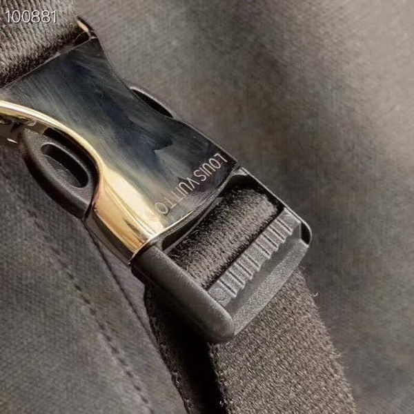 路易威登/LV 旅行箱，釆用高端PVC面料，耐磨，高档大气的LOGO，独特设计理念，趣味横生，时尚潮流，复古风格与完美工艺，二者结合