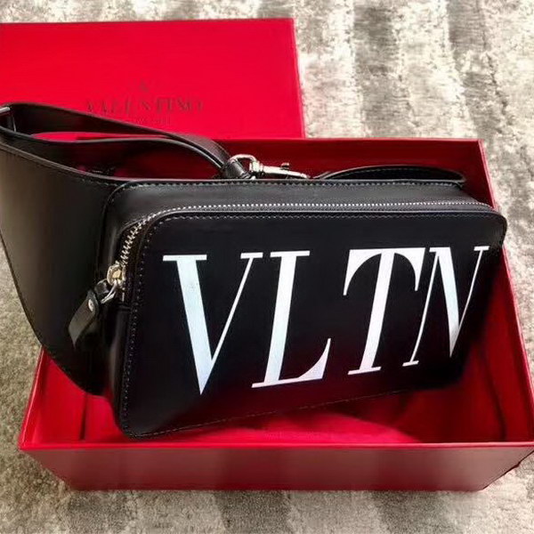 【原版皮】华伦天奴/Valentino 腰包，采用进口南非皮精心裁制而成，涂鸦大logo，简易设计，容量大，男生女生都可以用哦，款号：0056